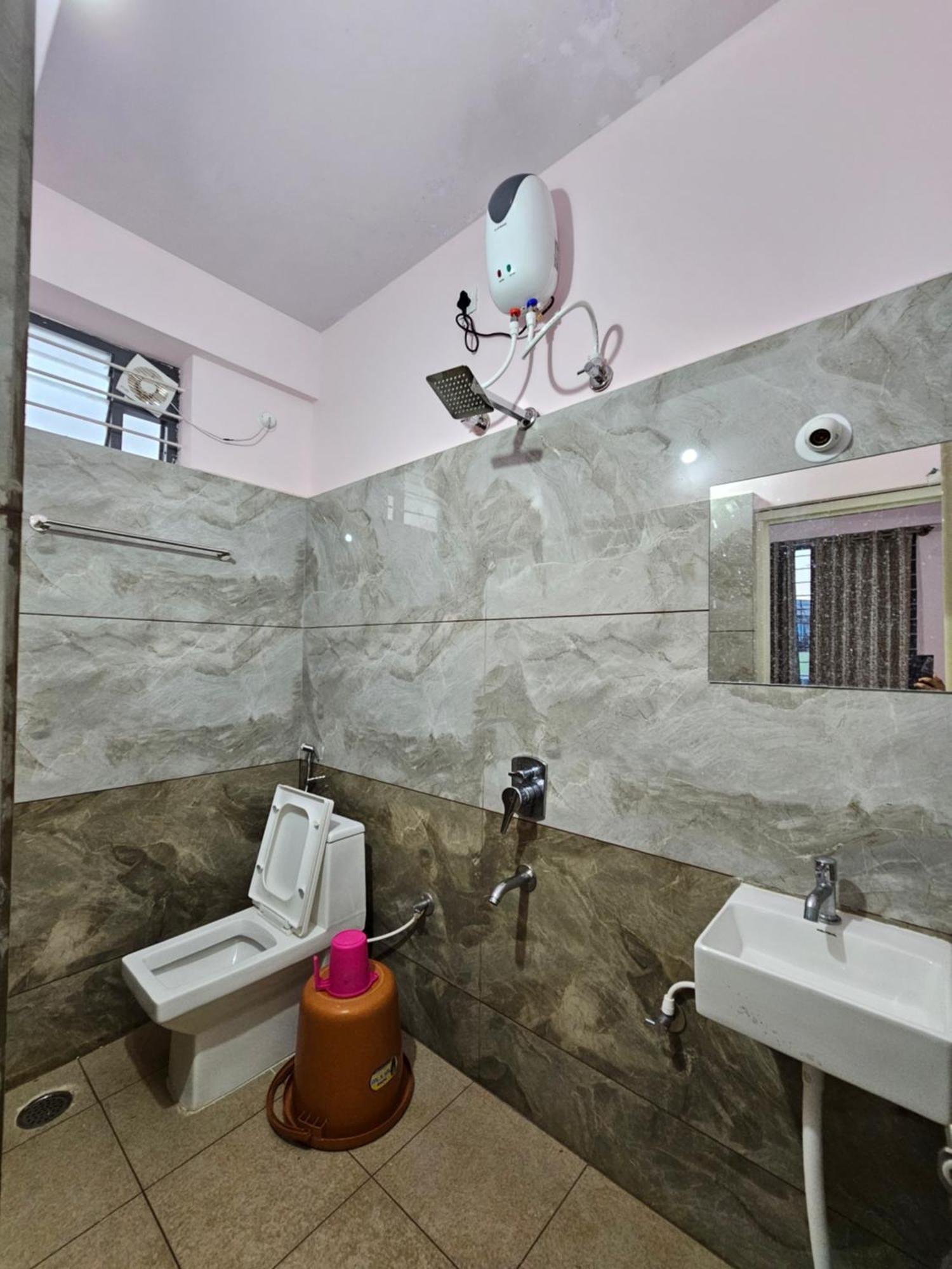Golden Palace Residency Belagula Ngoại thất bức ảnh